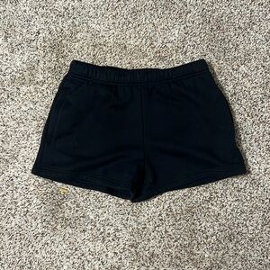 SKIMS small classic short ‼️NEVER WORN‼️